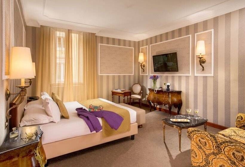 חדר סופריור, Savoy