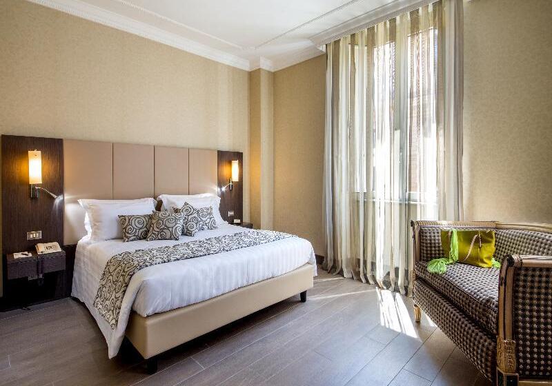 חדר סופריור, Savoy