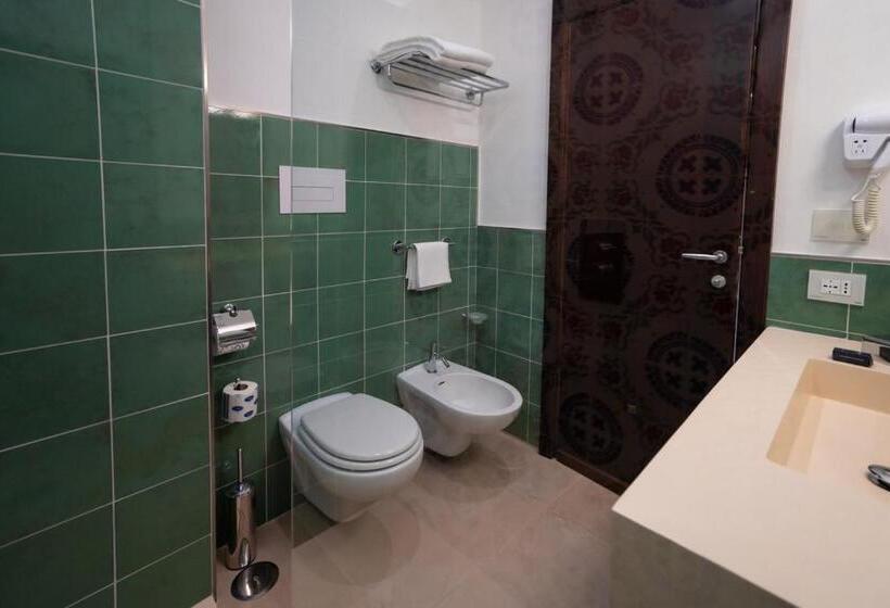 オーシャンビューデラックスルーム, Schuhmann