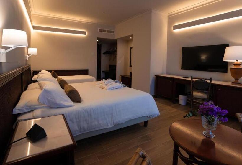 スーペリアトリプルルーム, Schuhmann