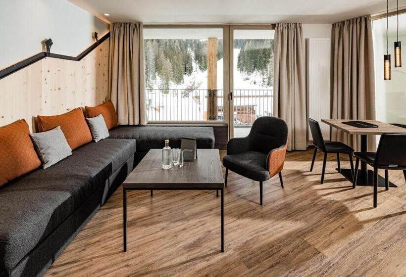 סוויטה דלוקס, Sporthotel Obereggen