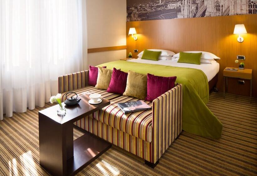 标准三人间, Starhotels Tourist