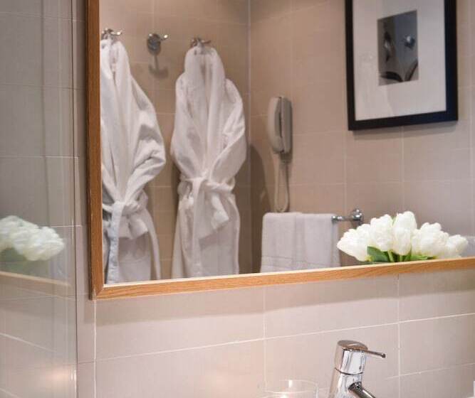 سوییت جونیور, Starhotels Tourist