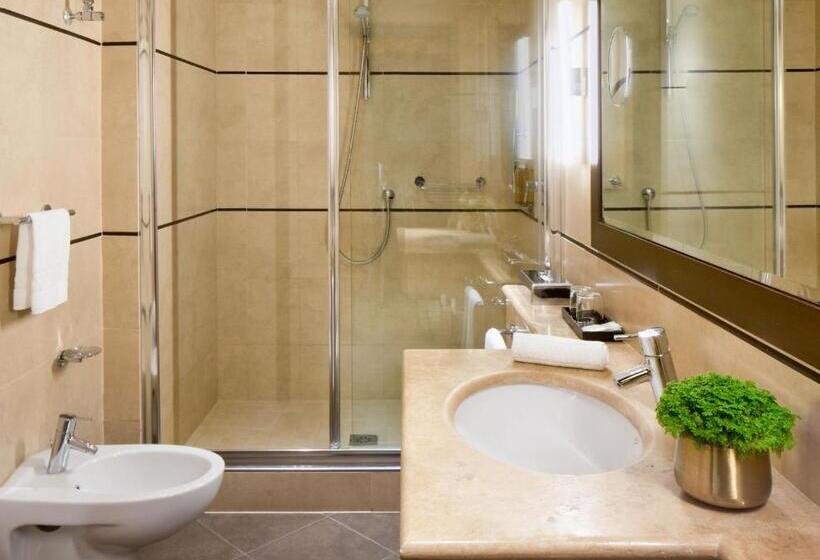 小型套房, Starhotels Tourist