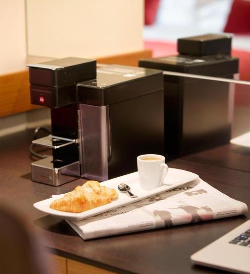 سوییت جونیور, Starhotels Tourist