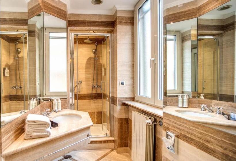 Camera Classica, The Britannia