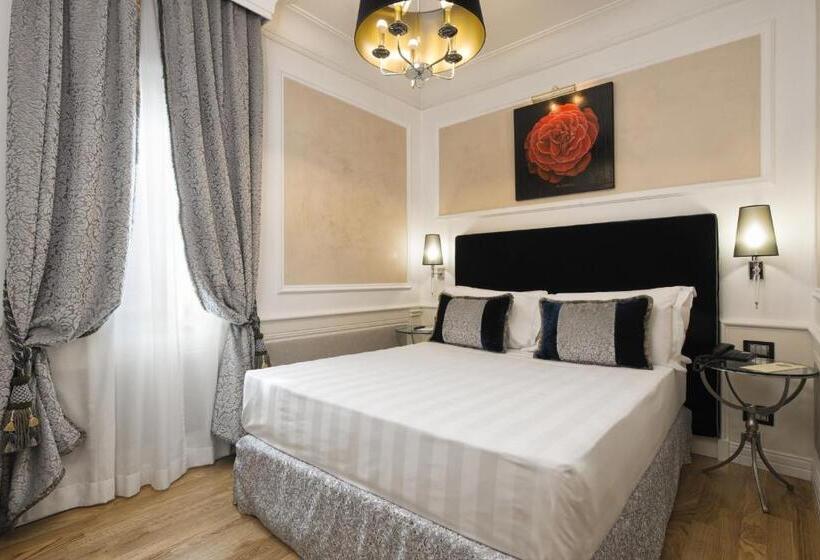 Camera Classica, The Britannia