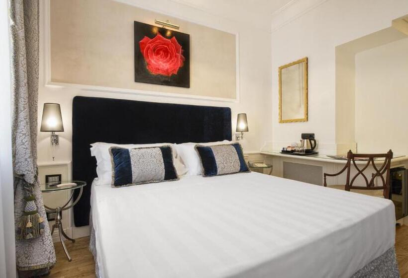 Camera Basic, The Britannia