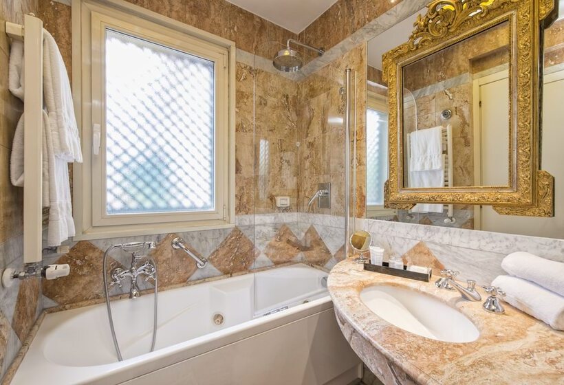 Junior Suite con Terrazza, The Britannia