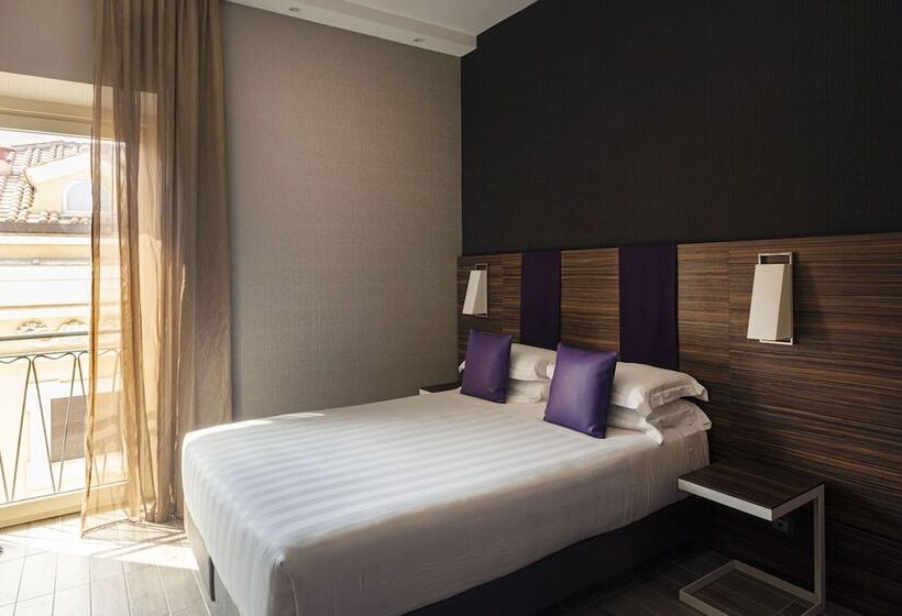 חדר דלוקס, The Republic