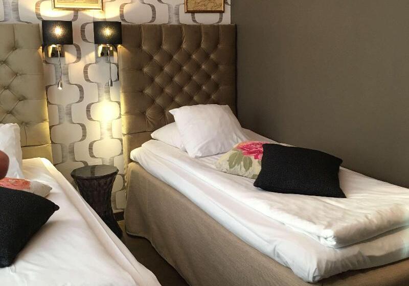 חדר סטנדרט, The Republic