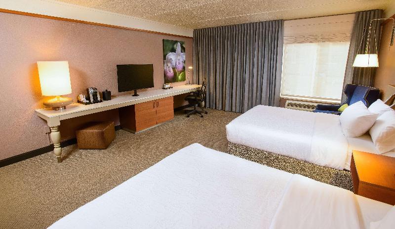 חדר סטנדרט, The Republic