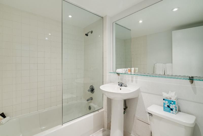 חדר סטנדרט, The Republic