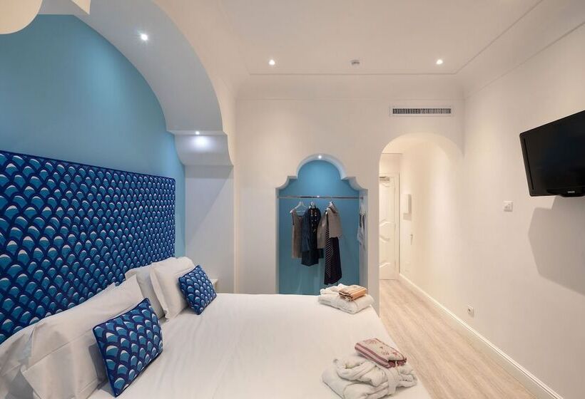 חדר סופריור לארבעה, Tramonto d'Oro