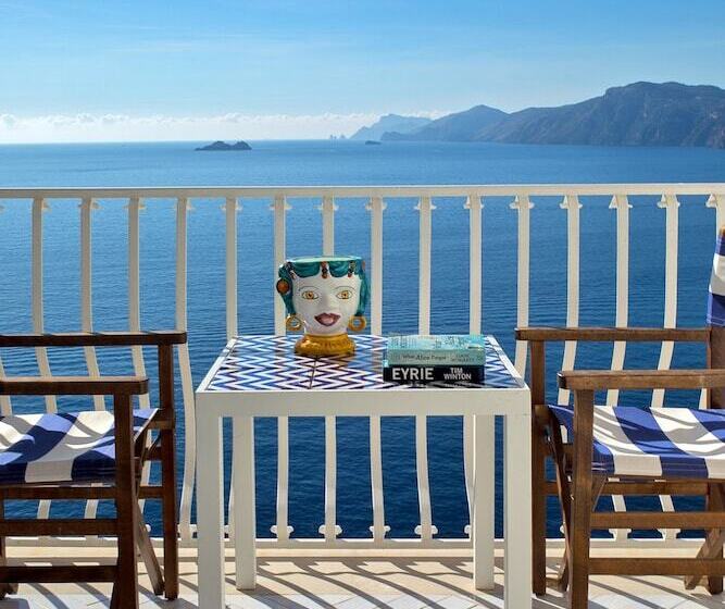 חדר קומפורט לשלושה, Tramonto d'Oro