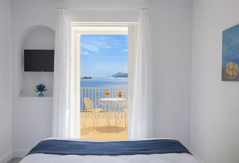 اتاق راحتی سه تخته, Tramonto d'Oro