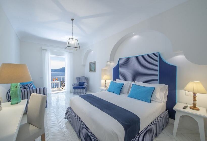 חדר קומפורט לשלושה, Tramonto d'Oro