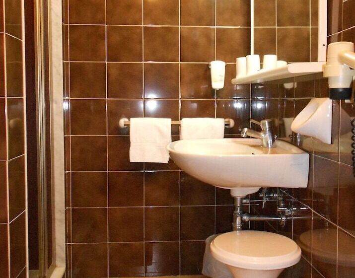 Chambre Classique, Vega Perugia