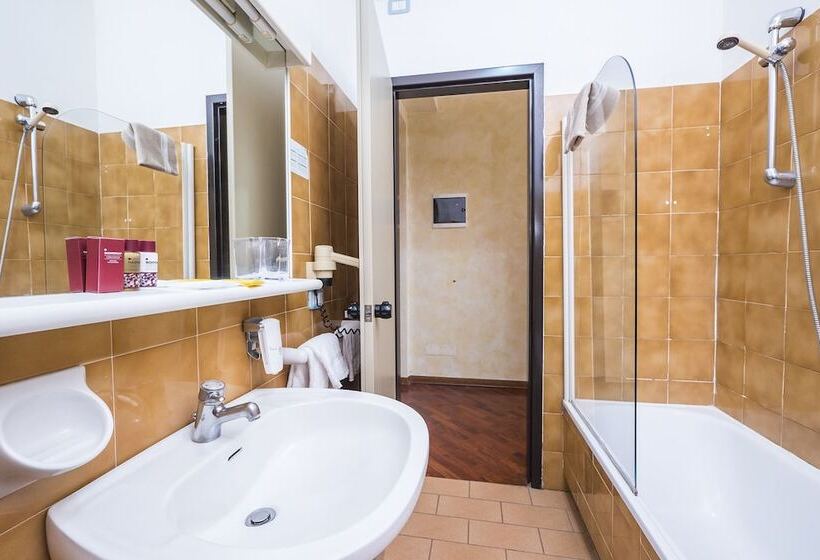 Chambre Triple Classique, Vega Perugia