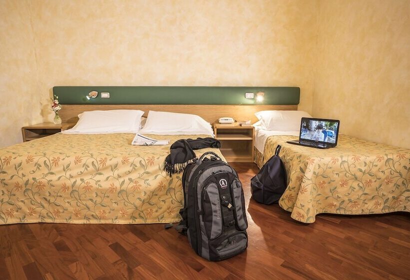 Chambre Triple Classique, Vega Perugia