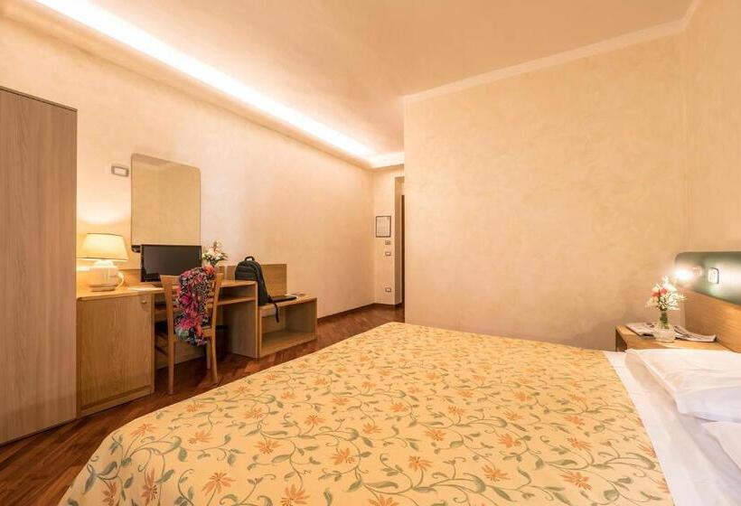 اتاق کلاسیک, Vega Perugia