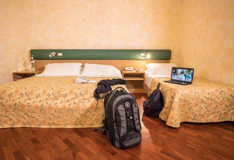 Chambre Triple Classique, Vega Perugia
