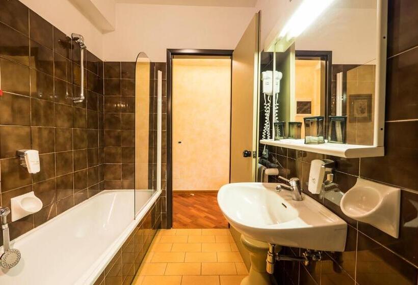 Chambre Familiale Classique, Vega Perugia