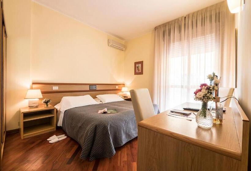 Chambre Familiale Supérieure, Vega Perugia