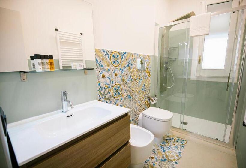 اتاق لوکس, Villa Calipso