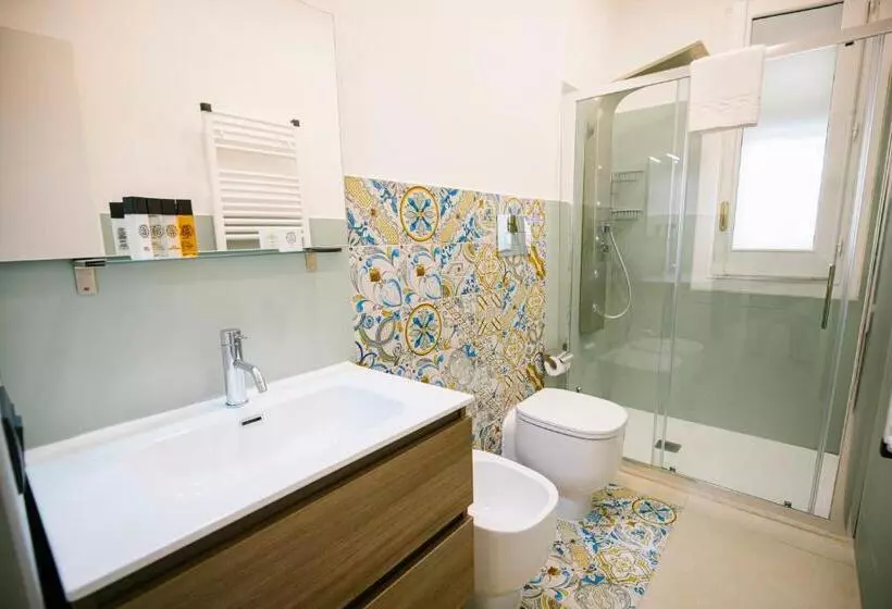 اتاق لوکس, Villa Calipso
