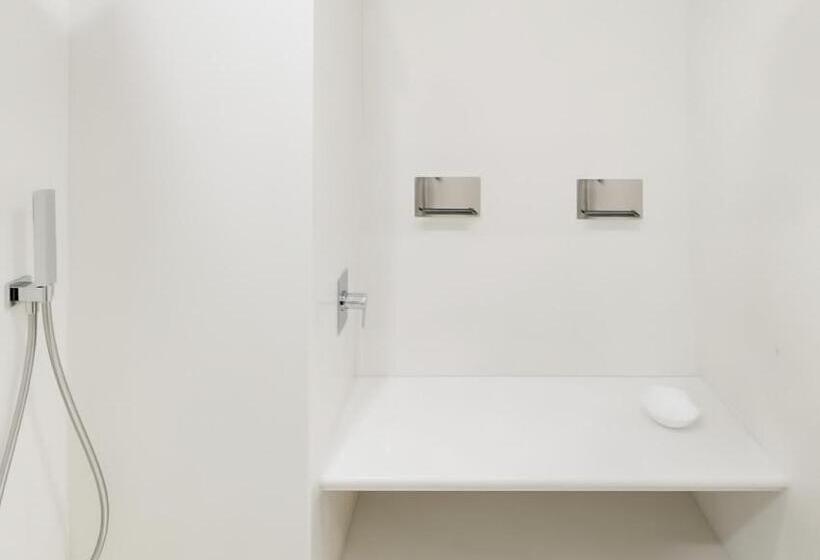 스탠다드 스튜디오, Villa Franca