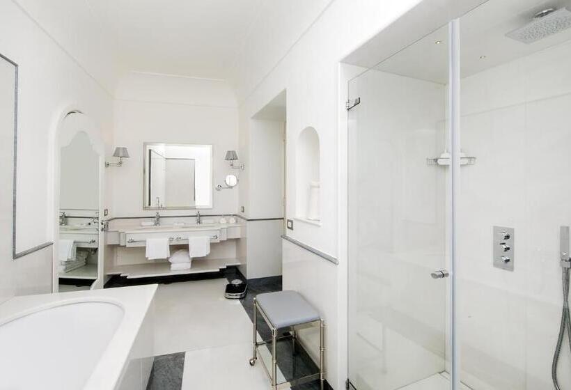 스탠다드 스튜디오, Villa Franca