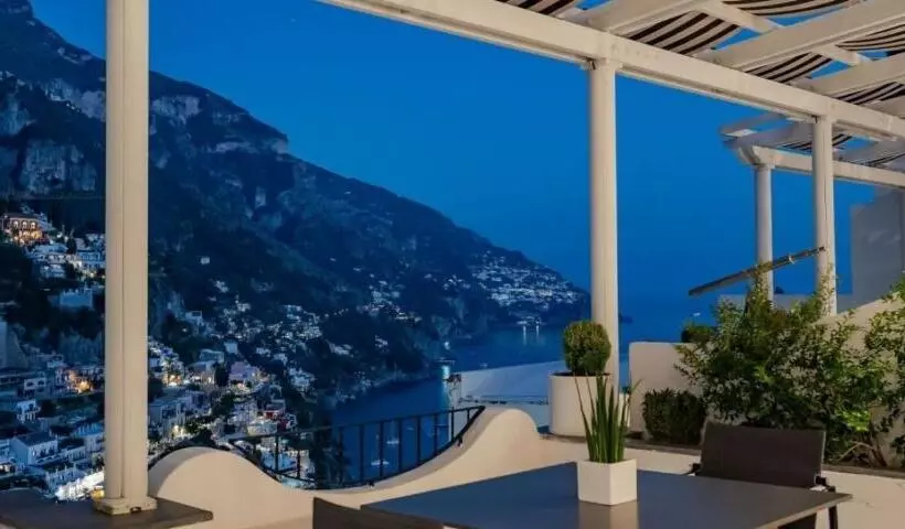 سوییت جونیور لوکس, Villa Franca