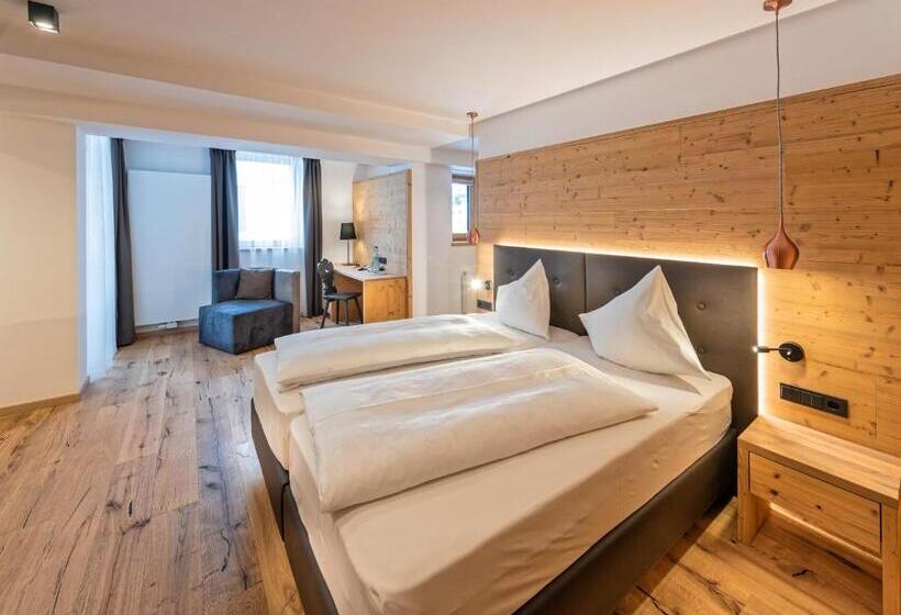 Номер Стандарт, Zum Mohren