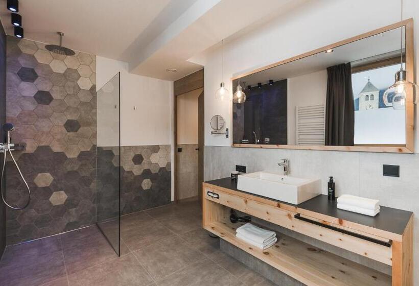 Люкс, Zum Mohren