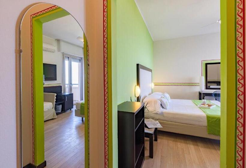 Четырехместный Номер Стандарт, Unahotels Imperial Sport