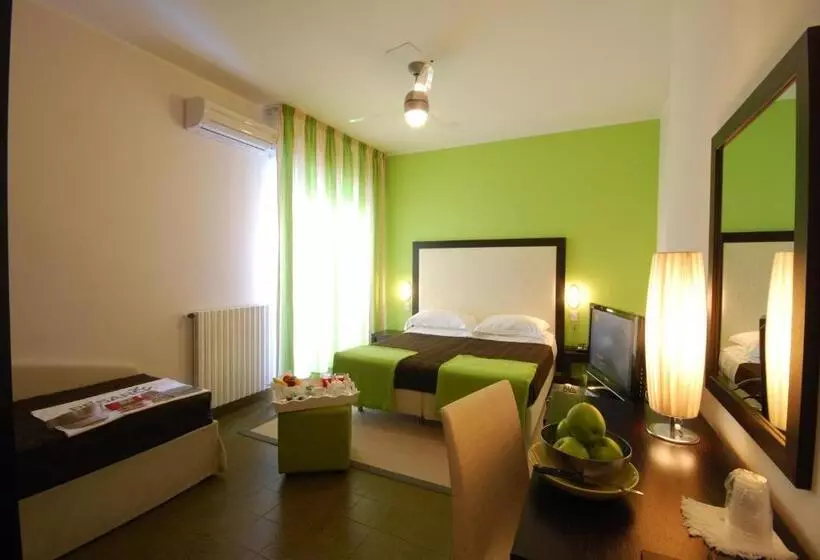 اتاق استاندارد, Unahotels Imperial Sport