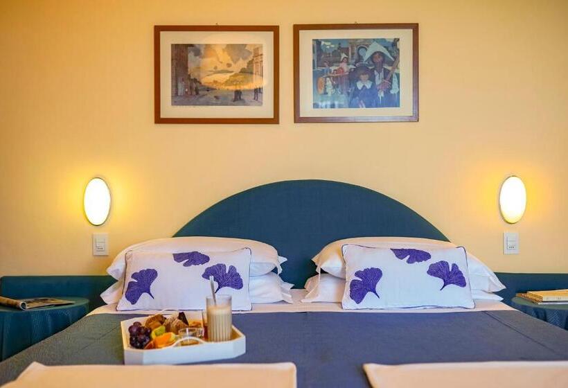 Четырехместный Номер Стандарт, Unahotels Imperial Sport