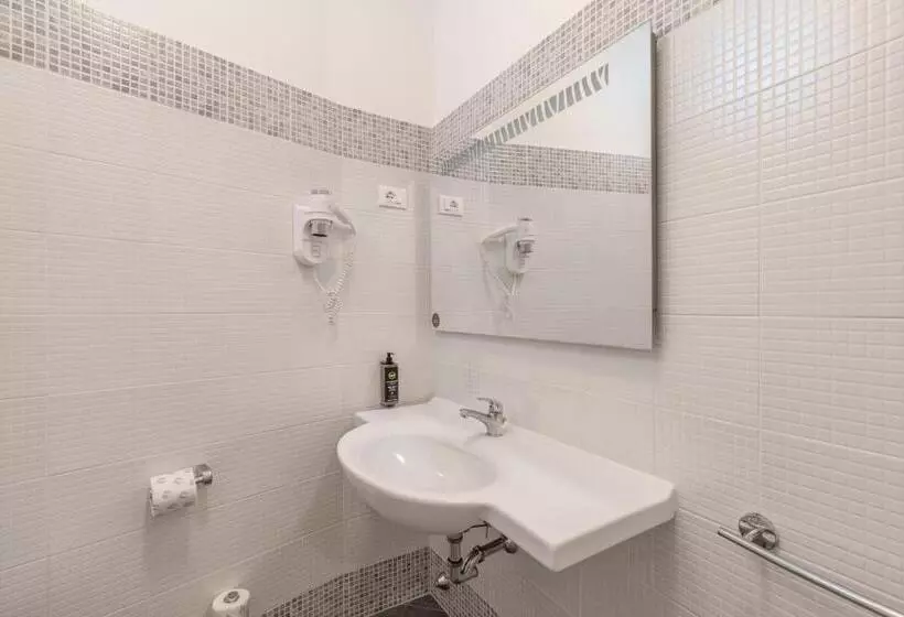 スタンダード４人部屋, B&b Hotel Chioggia Airone