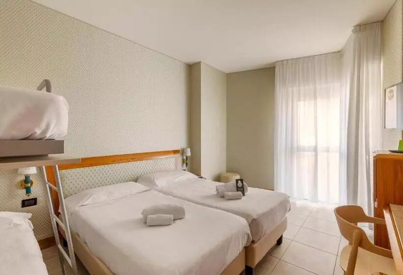 スタンダード４人部屋, B&b Hotel Chioggia Airone