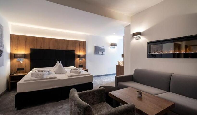 带阳台的高级房间, Aaritz