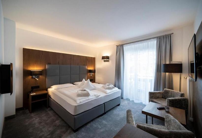 스탠다드 발코니 룸, Aaritz