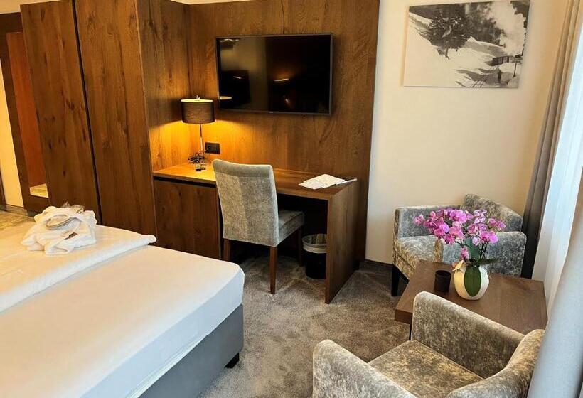 발코니 스탠다드 싱글 룸, Aaritz