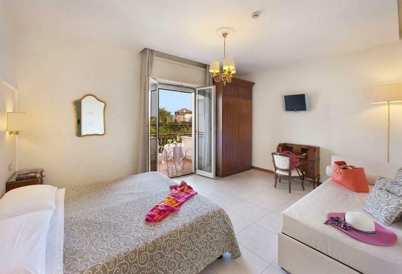 Номер Стандарт Трехместный, Alpha