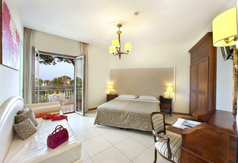 Номер Стандарт Трехместный, Alpha