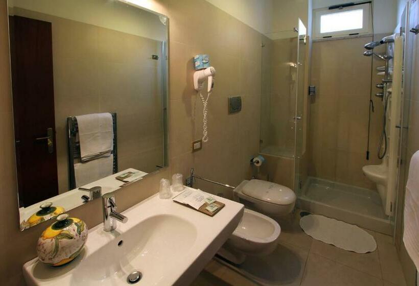 Номер Стандарт Трехместный, Alpha