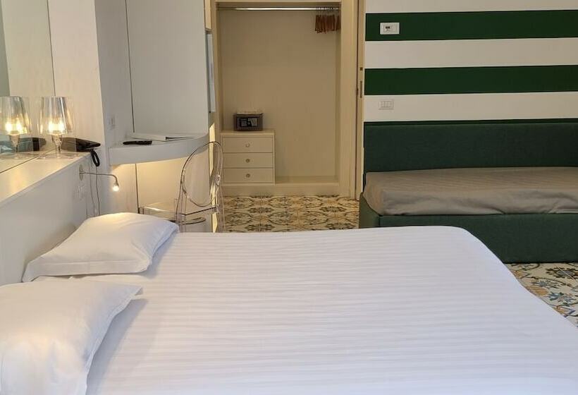 Трехместный Номер Классика, Alpha