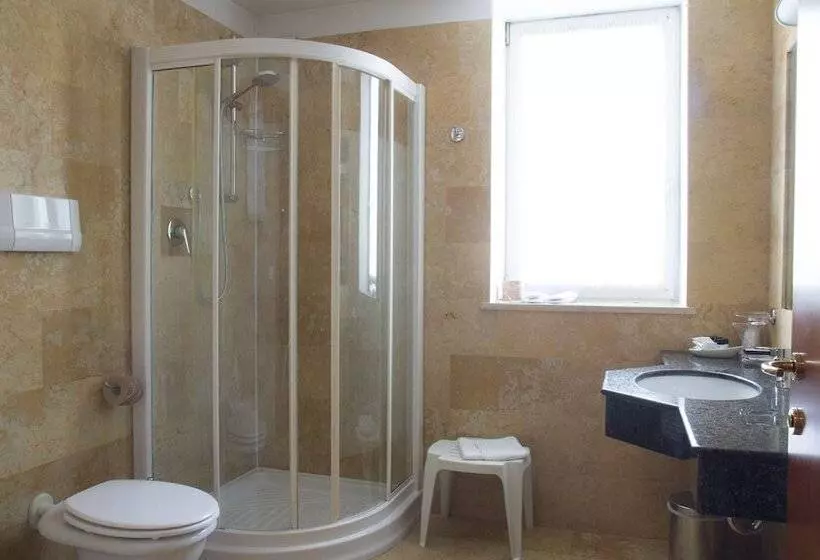 اتاق خانوادگی, Best Western Park Hotel Continental