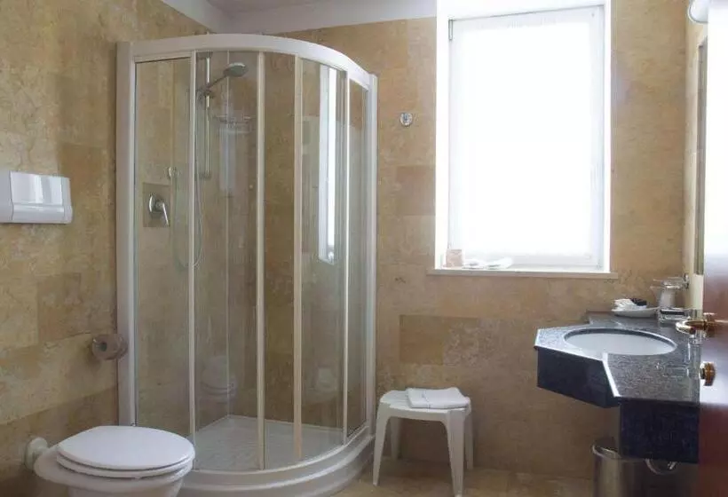اتاق خانوادگی, Best Western Park Hotel Continental