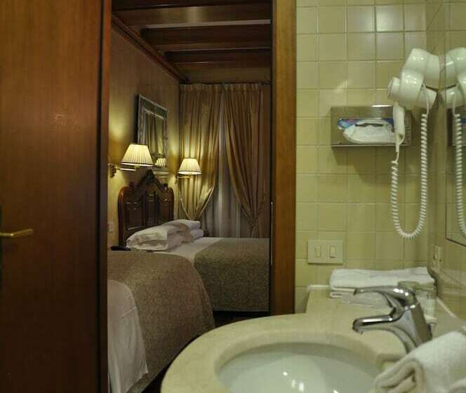 اتاق استاندارد سه نفره, Bisanzio